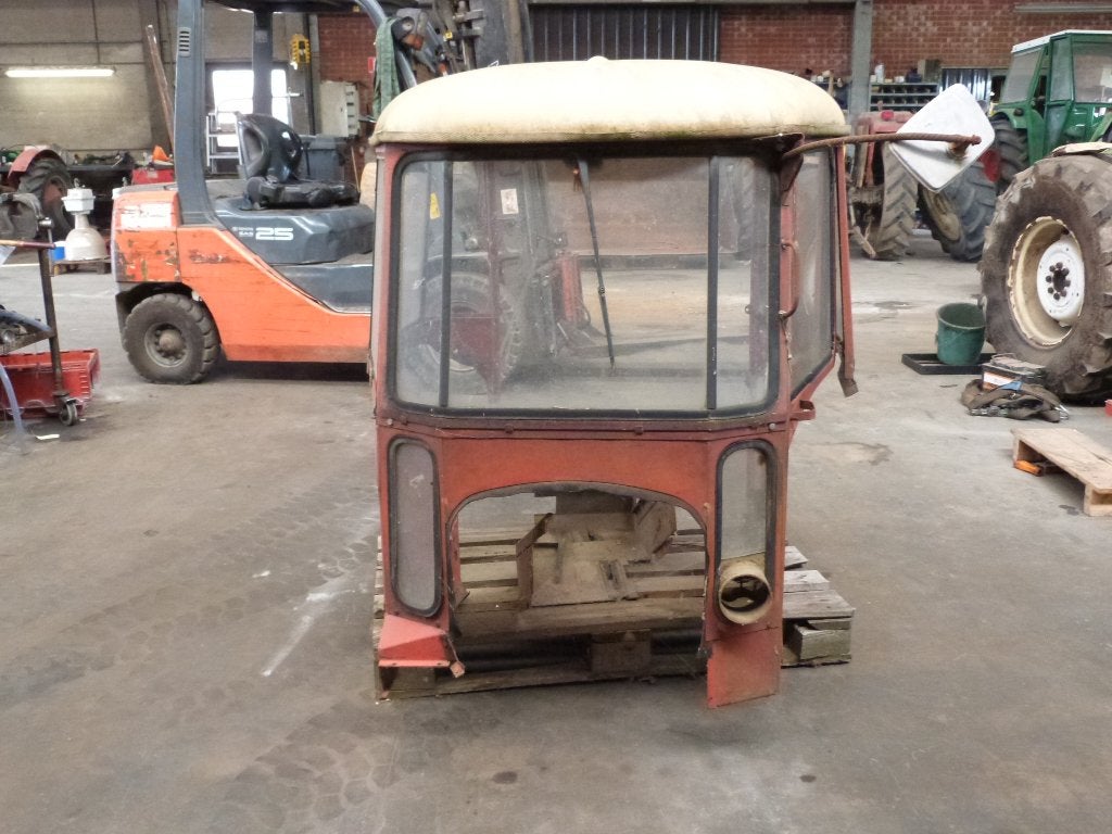 cabine zetor 4511, Articles professionnels, Enlèvement, Autres marques