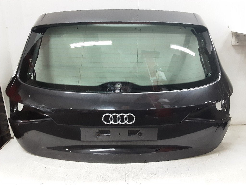 HAYON ARRIÈRE / MALLE Audi Q5 (8RB) (01-2008/05-2017), Auto-Union-Straße  1,
85057  Ingolstadt, DE, Info@audi.de, Haillon arrière
