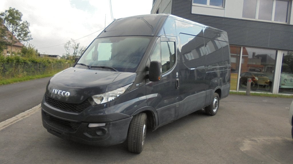 IVECO DAILY L3H2 - 2.3 DCI - 160 PK - AIRCO - TREKHAAK, Autos, Entreprise, Boîte manuelle, Noir, 5 portes