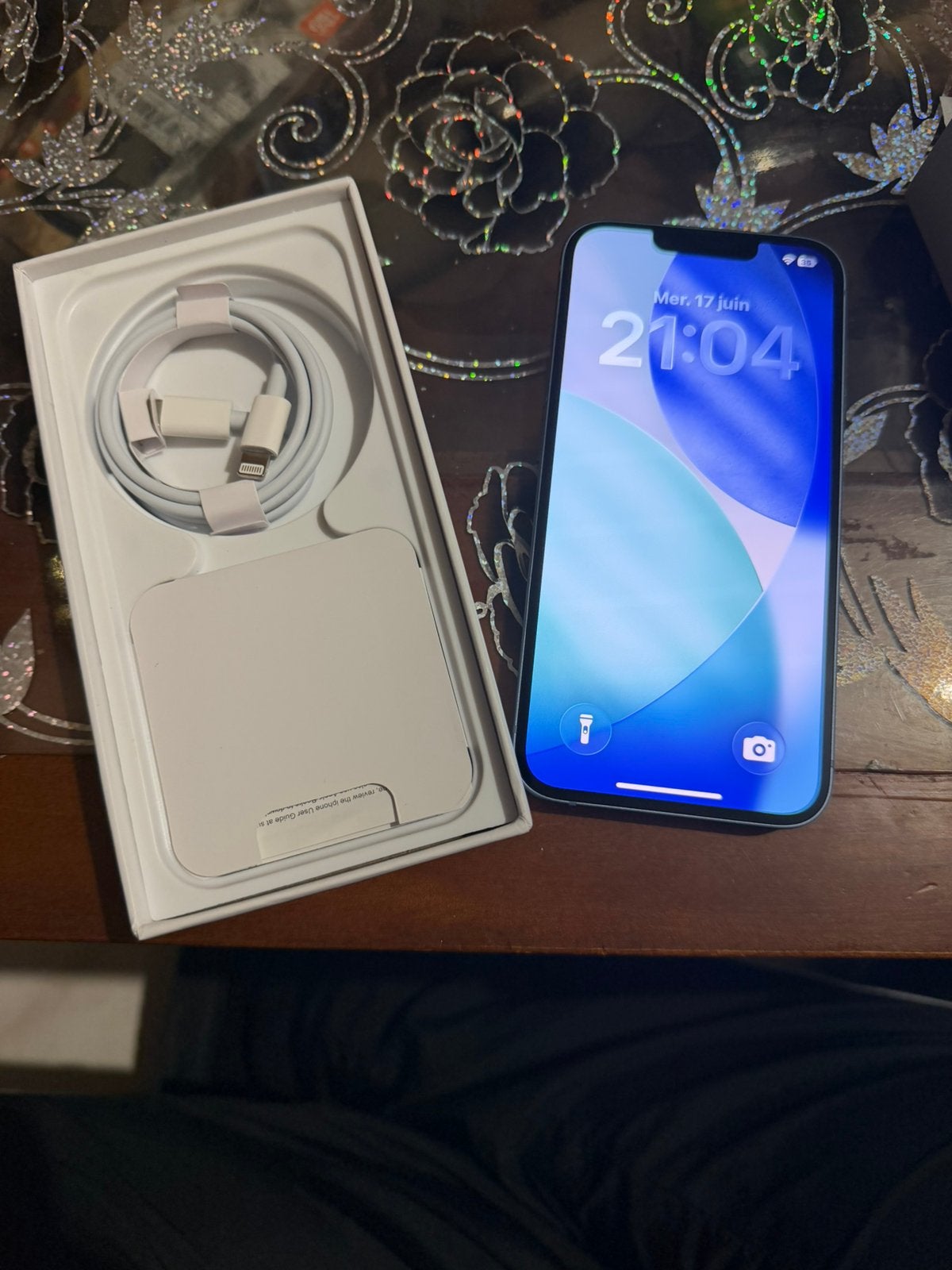 IPHONE 14 256go BLEU NEUF BATTERIE 100%, Télécoms, Téléphonie mobile | Apple iPhone, Enlèvement ou Envoi, Sans abonnement, Sans simlock