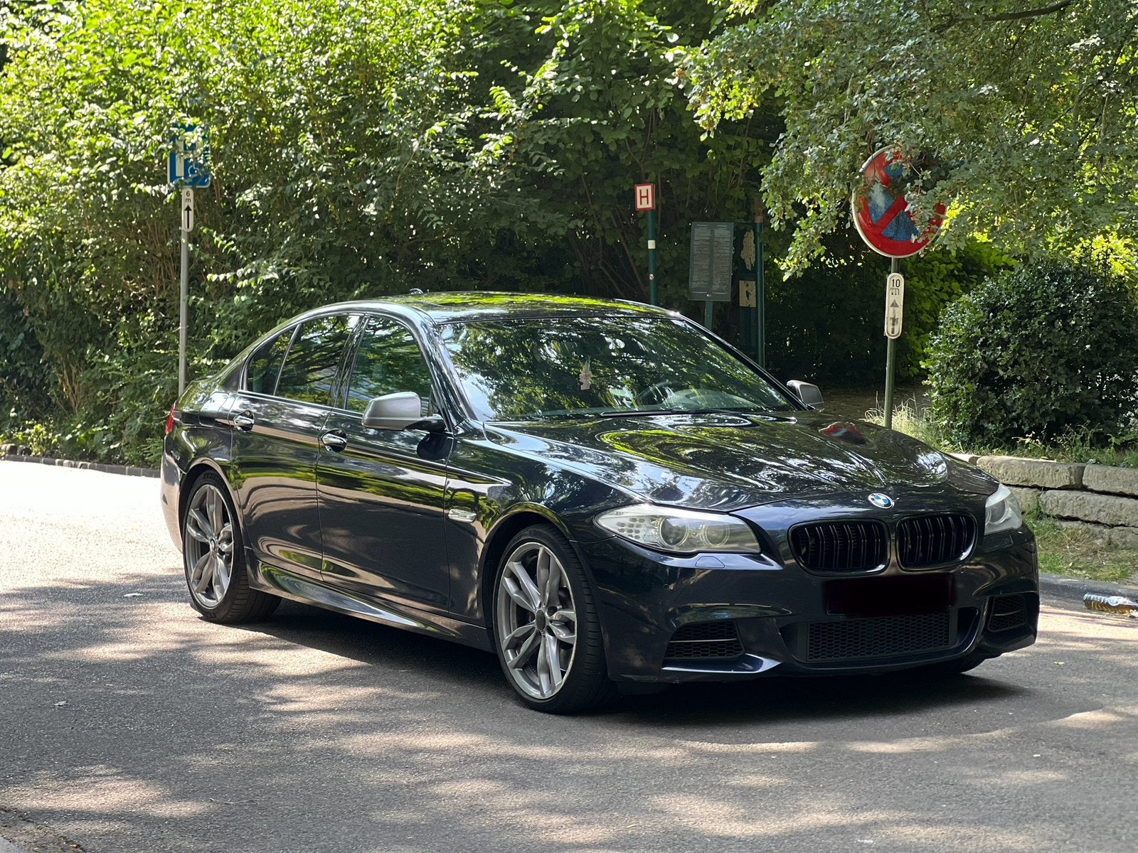 BMW M550D X DRIVE EURO 6 /3.0 -381pk/, Auto's, BMW, Particulier, 5 Reeks, 360° camera, 4x4, Aangepast voor mindervaliden, ABS