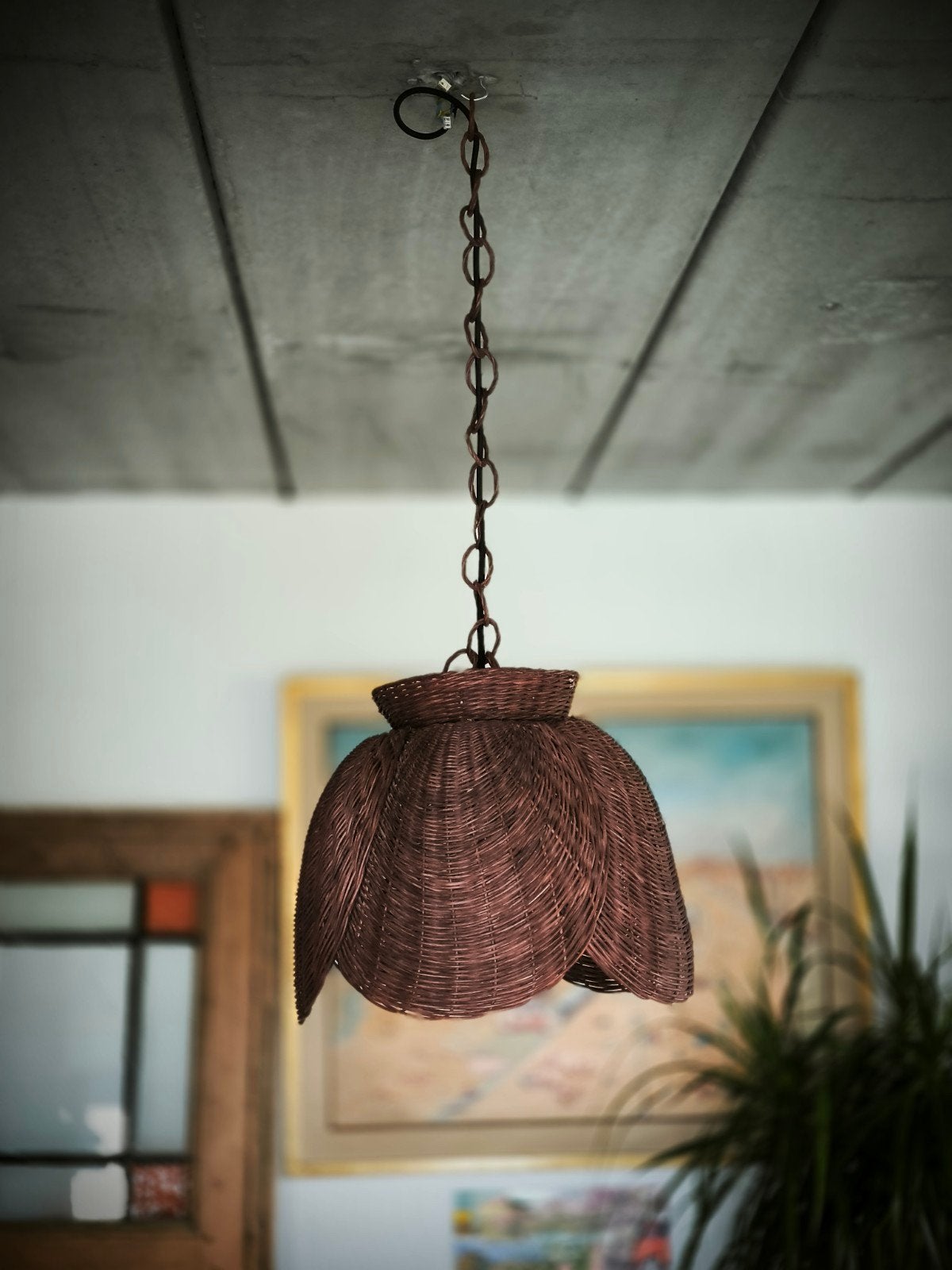 Lampe suspension vintage artisanale Uchiwa Flowers en osier, Maison & Meubles, Enlèvement ou Envoi, Matériau naturel, Vintage