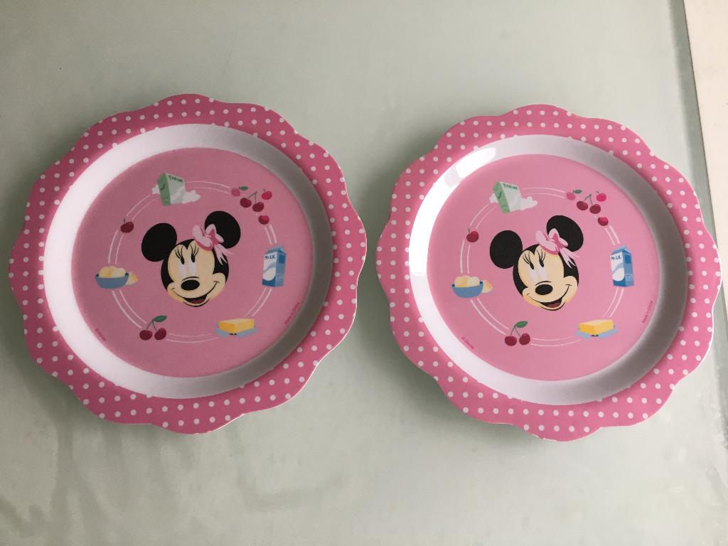 2 Plastic bordjes, Ophalen of Verzenden, Zo goed als nieuw, Overige typen