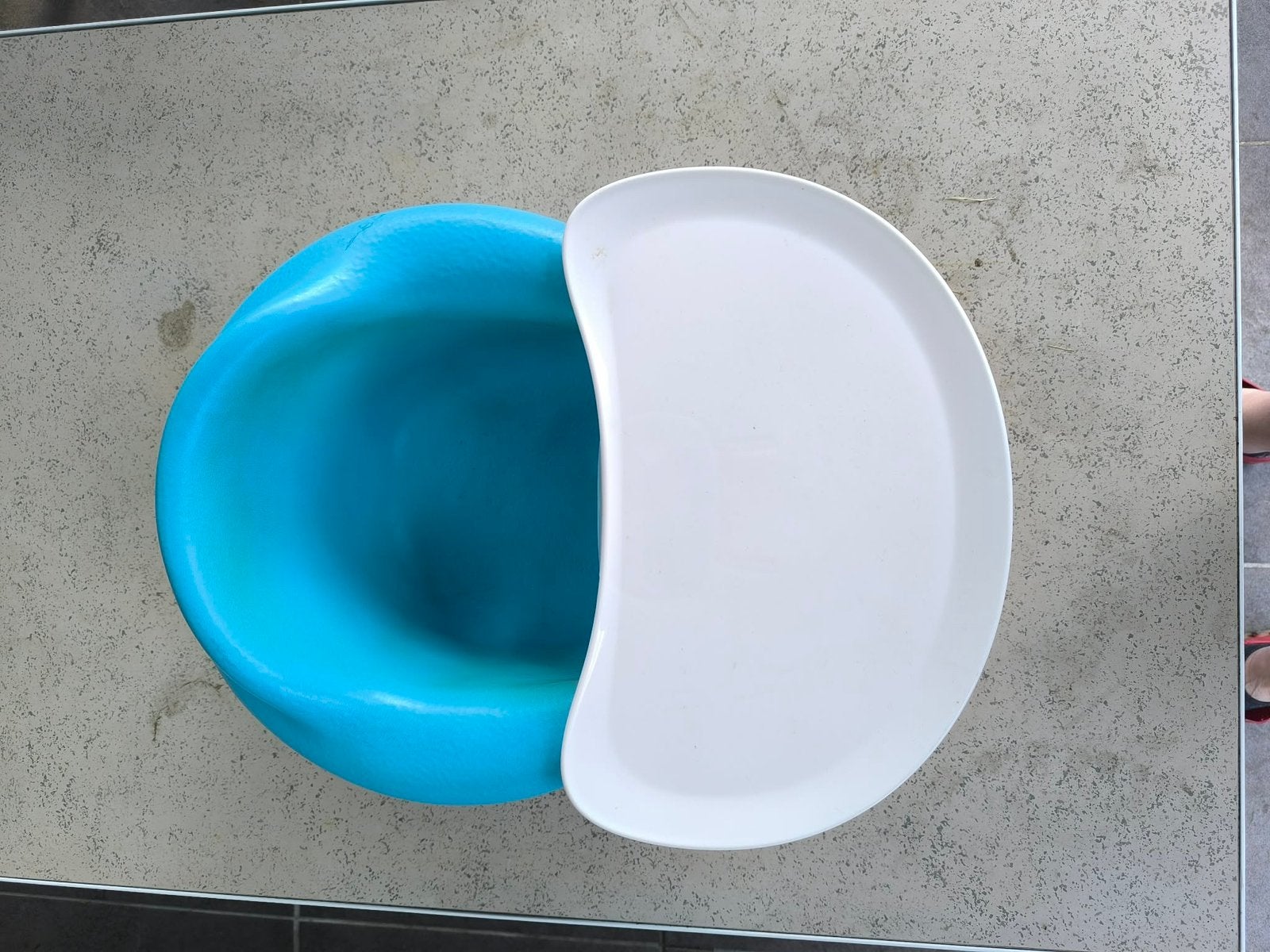 Bumbo floor seat met tafeltje, Ophalen, Zo goed als nieuw