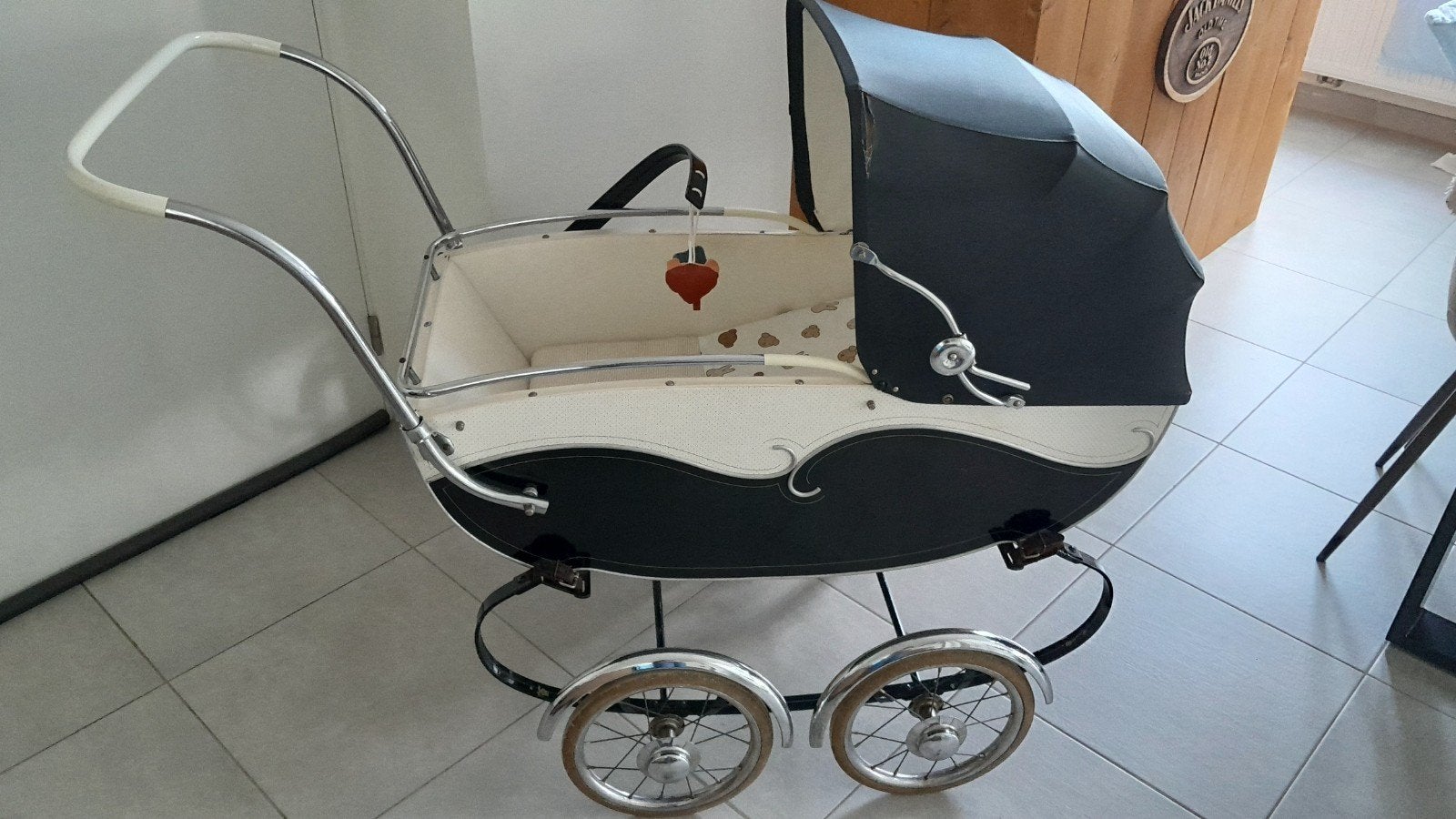 Vintage kinderwagen, Verzamelen, Poppen, Ophalen, Gebruikt
