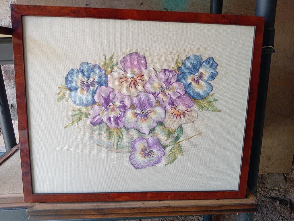 Ancien Canevas Fleurs, Enlèvement ou Envoi