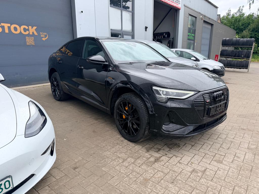 Audi e-tron 55 sportback black edition Q8 model Sline, Autos, Audi, Achat, Entreprise, Alcantara, Q8 e-tron