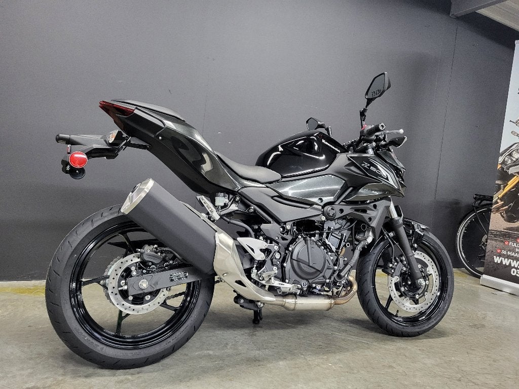 PROMO 2026 Kawasaki Z 500 (4j garantie, 4j Assistance), Motoren, 2 cilinders, Bedrijf, Minimaal motorrijbewijs A2, Naked bike