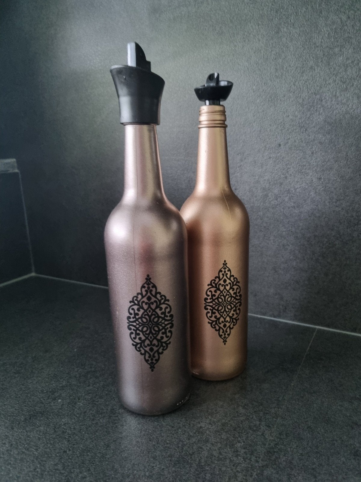 Lot de 2 bouteilles d'huile et de vinaigre marocaines, Enlèvement ou Envoi