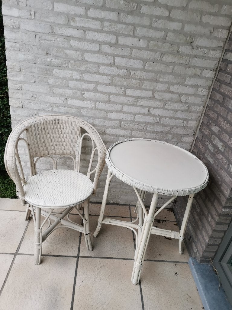 Rotan tafeltje, stoel en wandrek, Ophalen, Gebruikt