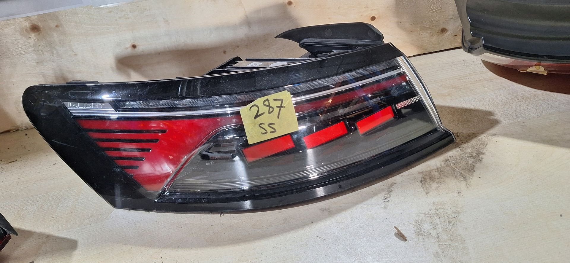 Originele VW Passat B8 IQ-Light LED Achterlicht Links 3G8945, Volkswagen, -, Utilisé, -