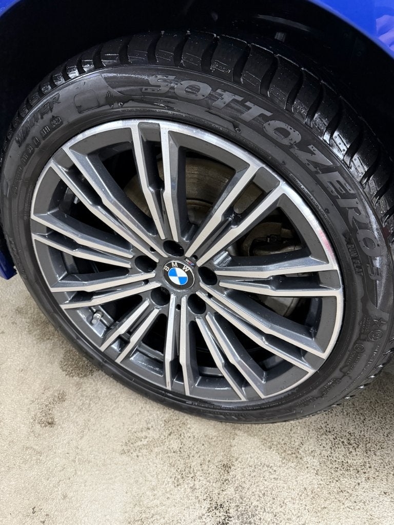 Roues d'hiver BMW Style 790M (18 pouces) en très bon état, Autos : Pièces & Accessoires, Pneus & Jantes, Pneus et Jantes, Pneus hiver