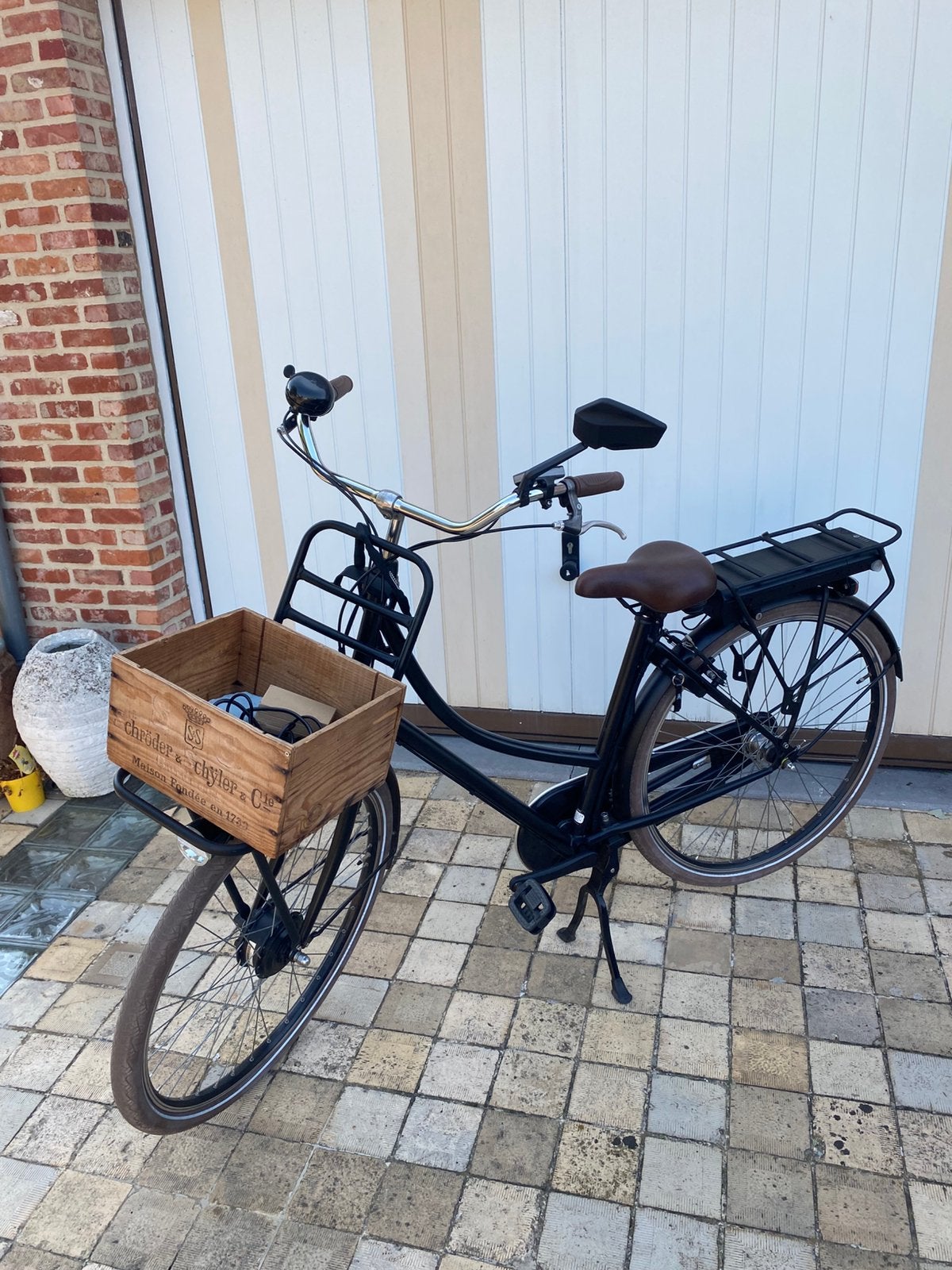 Elektrische fiets mat zwart, Fietsen en Brommers, Elektrische fietsen, Ophalen, Zo goed als nieuw