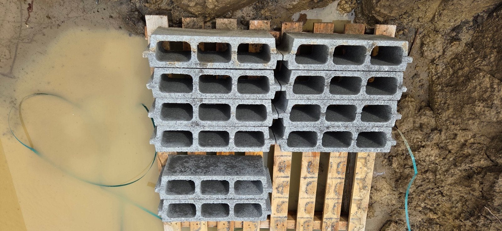 10 Opvulpotten / potten en balken / dakconstructie, Ophalen