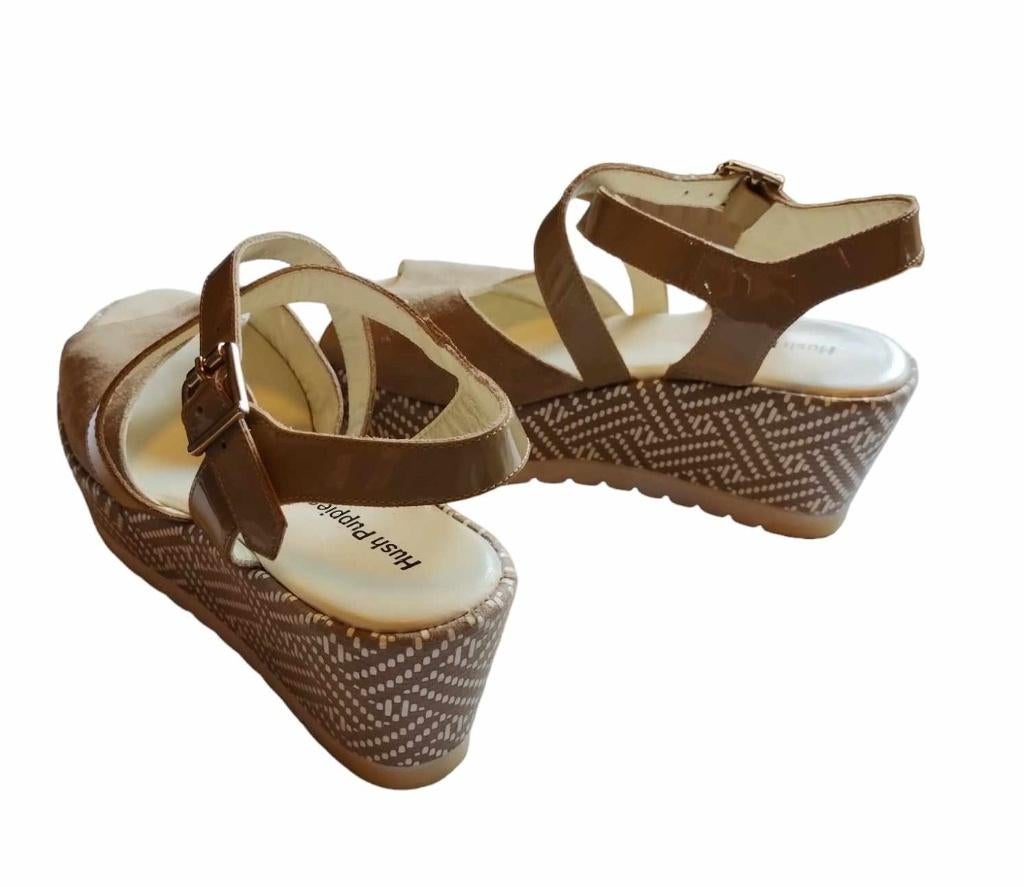 Beige sandalen met hakken van 6,5 cm. 'Hush Puppies'P.37. 🥿, Beige, Zo goed als nieuw, Hush Puppies', Sandalen of Muiltjes