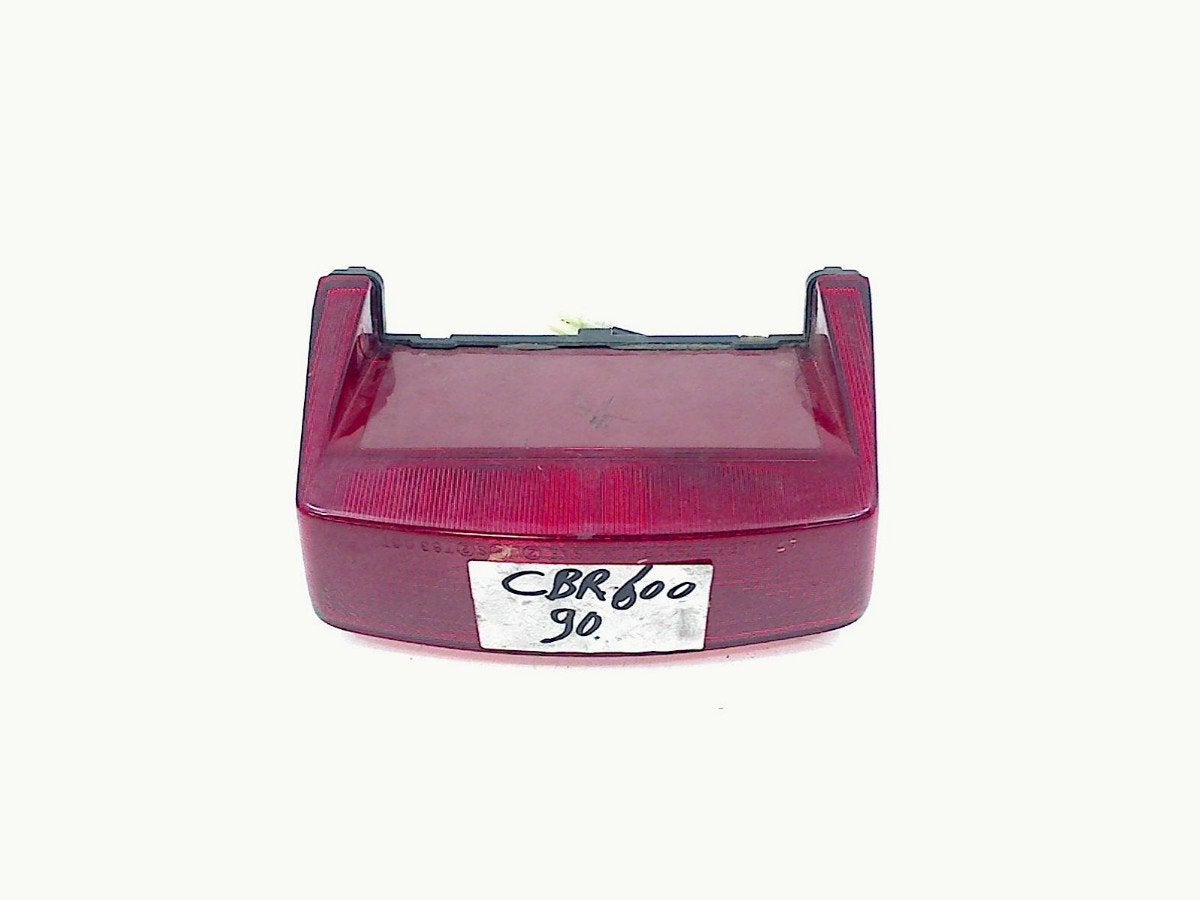FEU ARRIÈRE Honda (p25-2), Dhr. S. di Majo, Utilisé, Info@cama-motorparts.nl, P.J. Troelstraweg 8 8
3144 CX  MAASSLUIS, NL