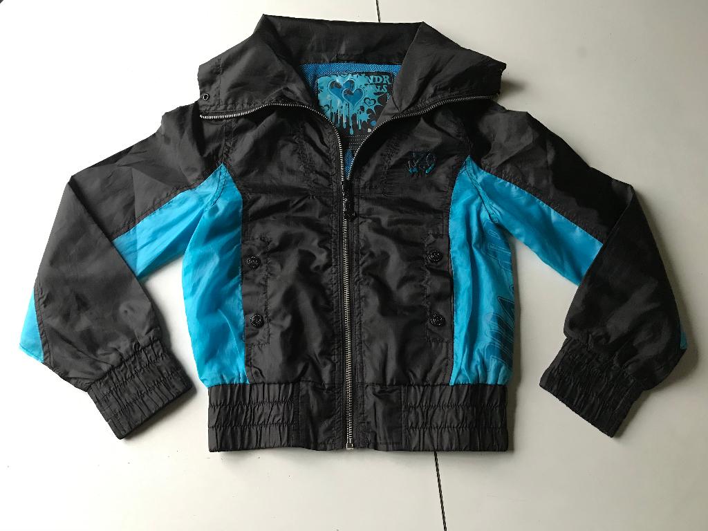 Regenjasje - maat 134/140, Enfants & Bébés, Vêtements enfant | Taille 134, Enlèvement ou Envoi, Manteau