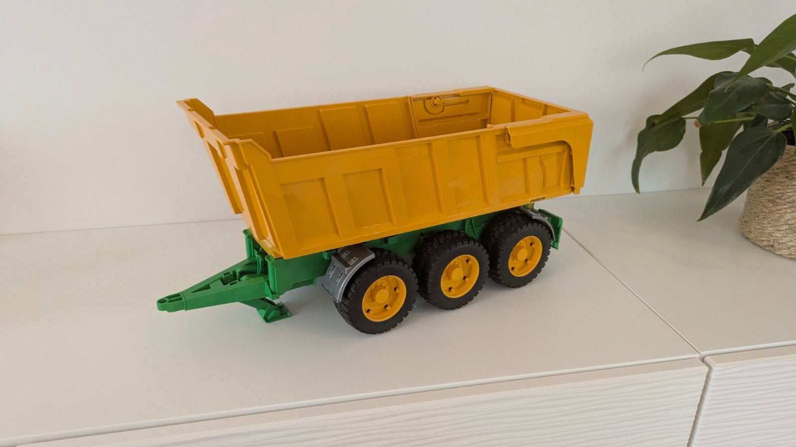 Bruder trailer Joskin 3 Asser tractor, Ophalen