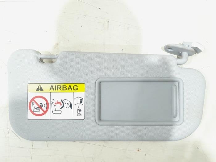 Zonneklep van een Hyundai Bayon, Gebruikt, -, -, Ophalen of Verzenden