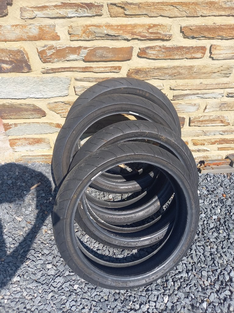 lot pneu moto  Bridgestone bt 090, Autos : Pièces & Accessoires, Pneus & Jantes, Enlèvement, Utilisé, Pneus été