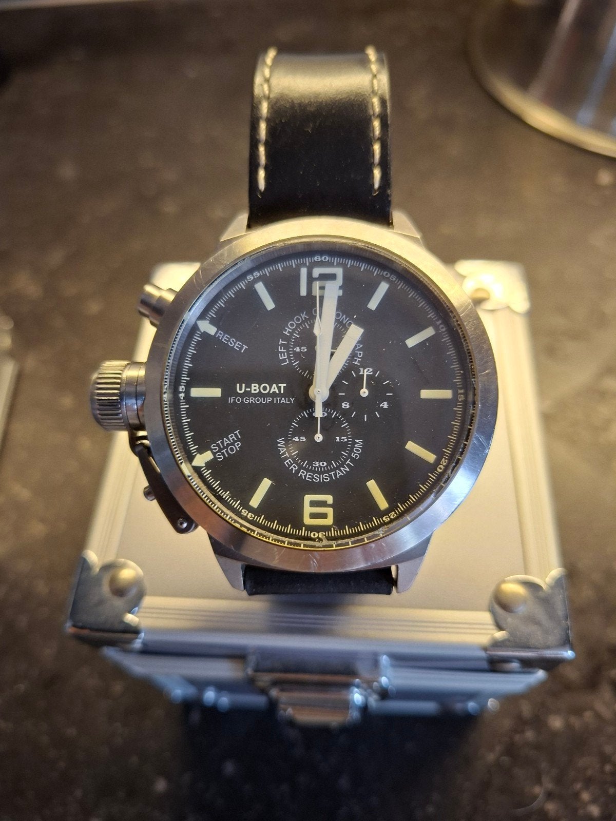 bateau en U, Montre-bracelet, Autres marques, Enlèvement ou Envoi, Cuir