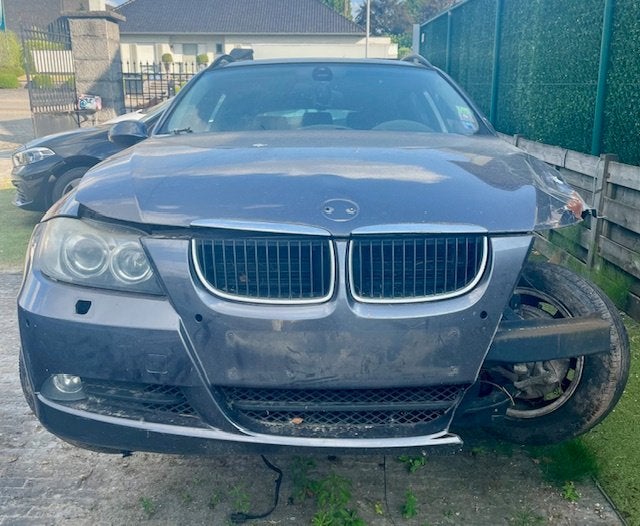 BMW E91 320d Touring - onderdelen - deuren, dashboard navi, Auto-onderdelen, Ophalen, Gebruikt, Deur, BMW