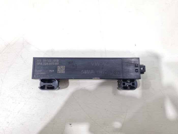 Entrée sans clé - Antenne d'un Volkswagen Golf, Volkswagen, -, 3 mois de garantie, Utilisé