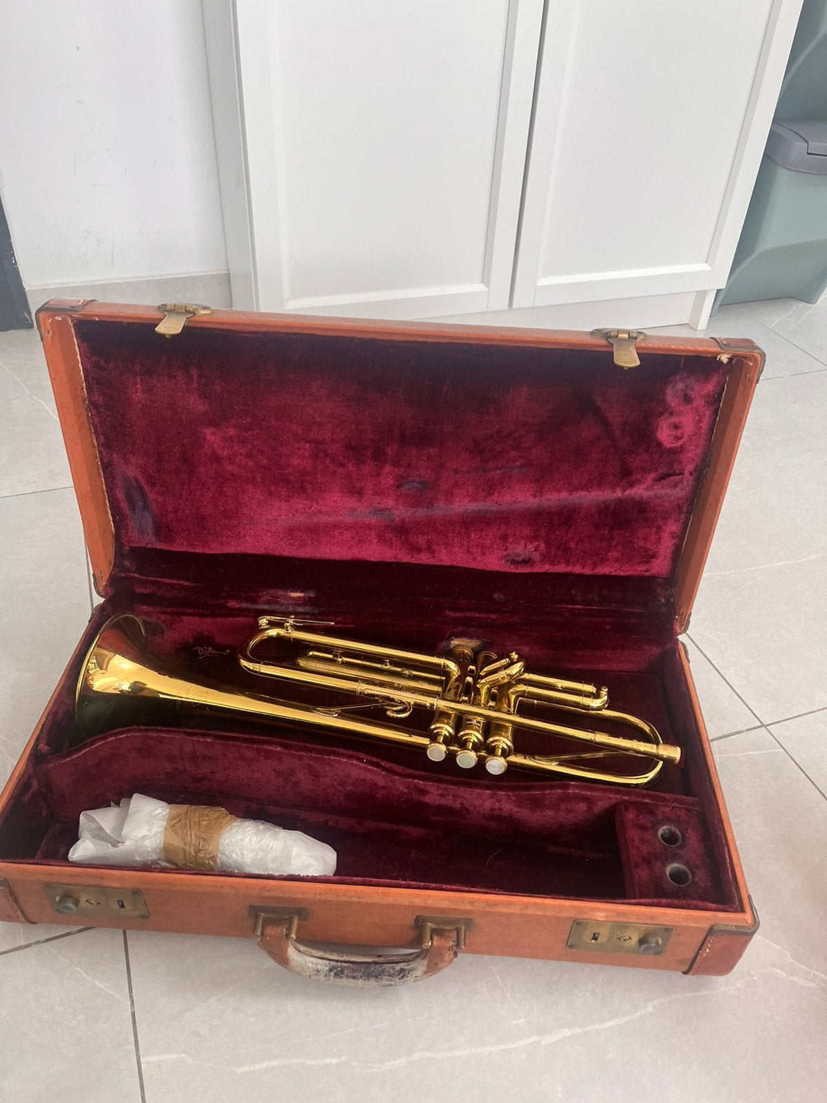 Martin Committee 1954, Muziek en Instrumenten, Blaasinstrumenten | Trompetten, Ophalen, Gebruikt, Trompet in si bemol, Met koffer