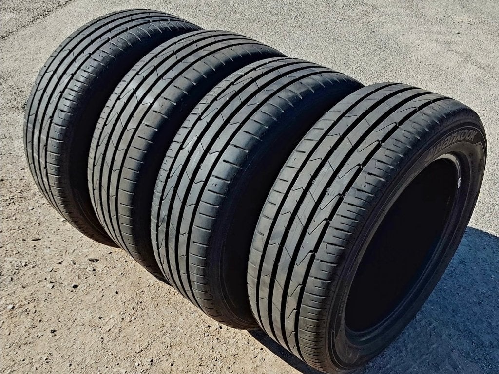 Très bons pneus été 205/55-16 avec 6,5 - 7 mm de profil, Auto-onderdelen, Ophalen, Gebruikt, 16 inch, 205 mm