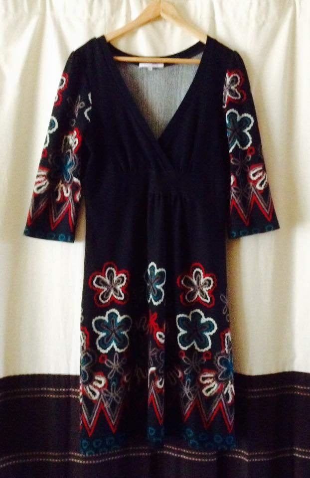 Lola&Liza L zwarte hotdress, Ophalen of Verzenden, Zo goed als nieuw, Maat 42/44 (L), Onder de knie
