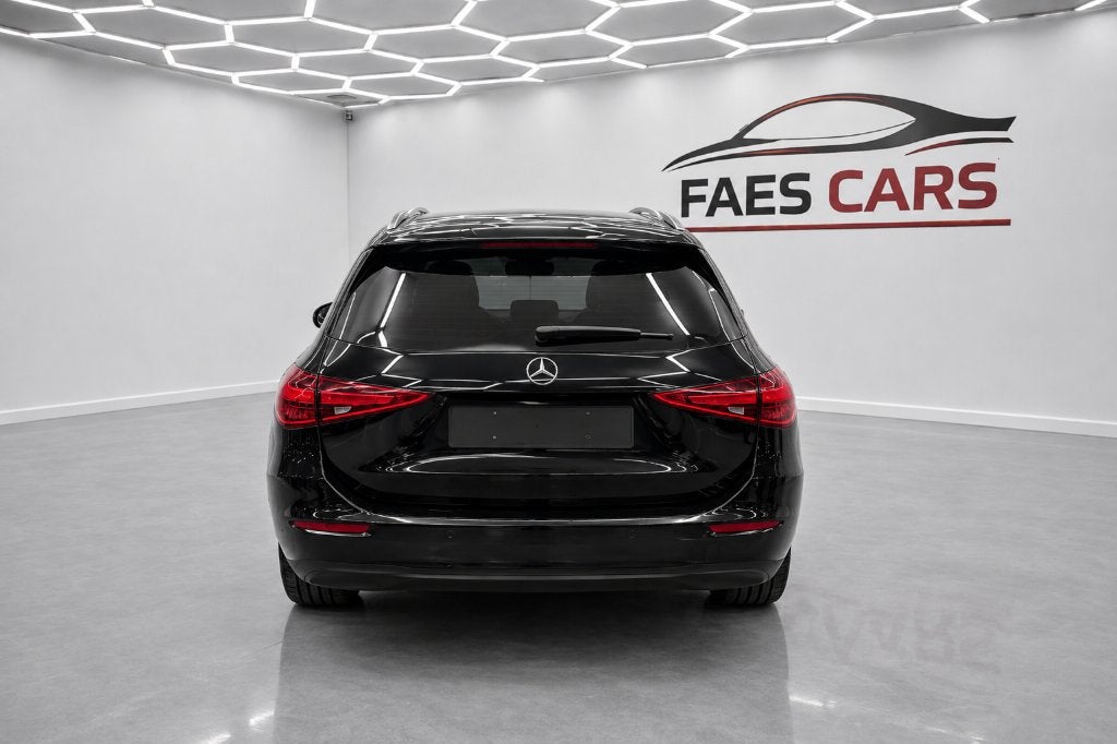 Mercedes C300 E Phev  Luxery Line 230 kw versie, Auto's, Automaat, Dealer onderhouden, Achterwielaandrijving, 4 cilinders