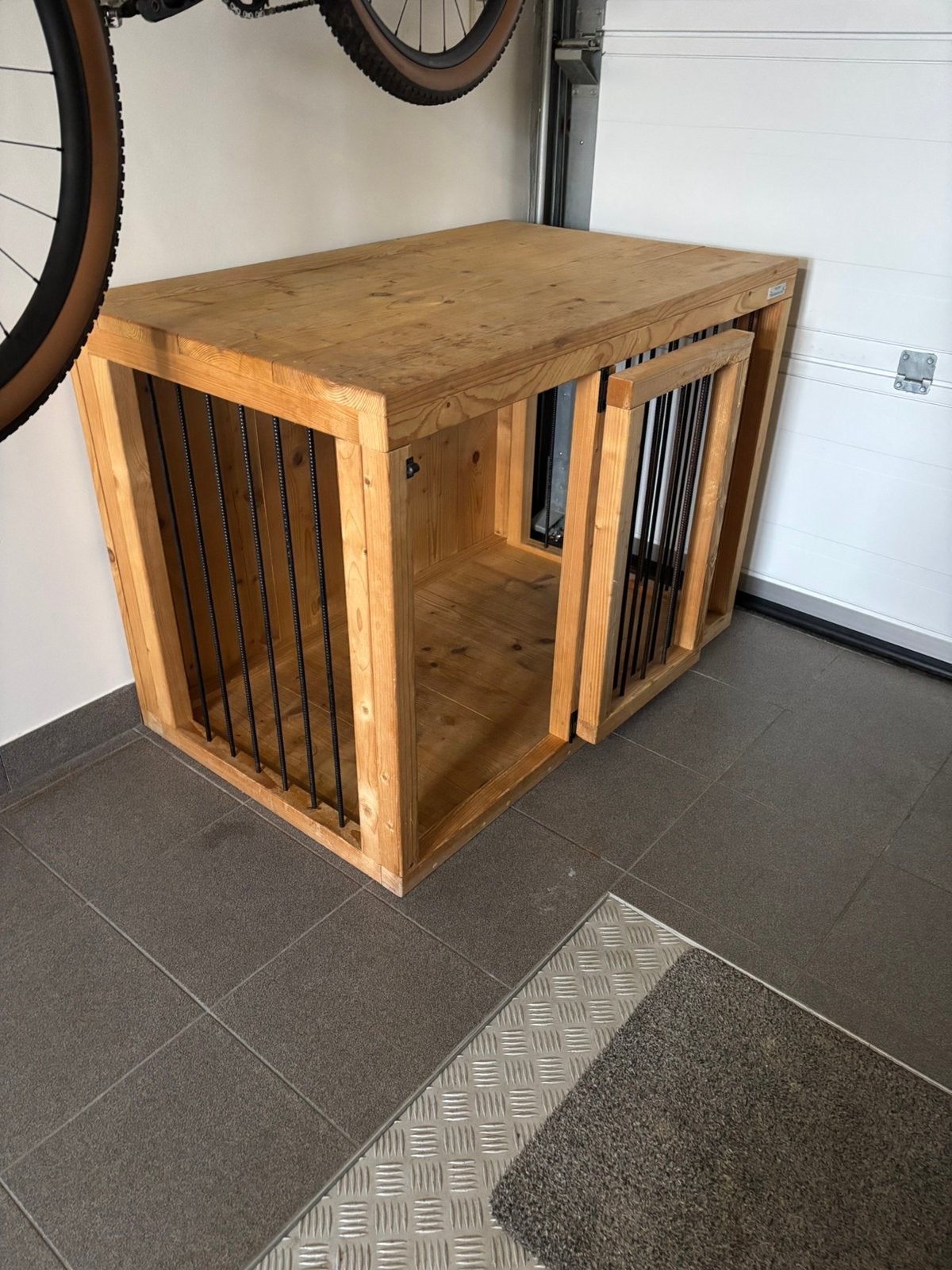 Houten bench, Dieren en Toebehoren, Ophalen, Gebruikt, 65 tot 100 cm, Hondenhok