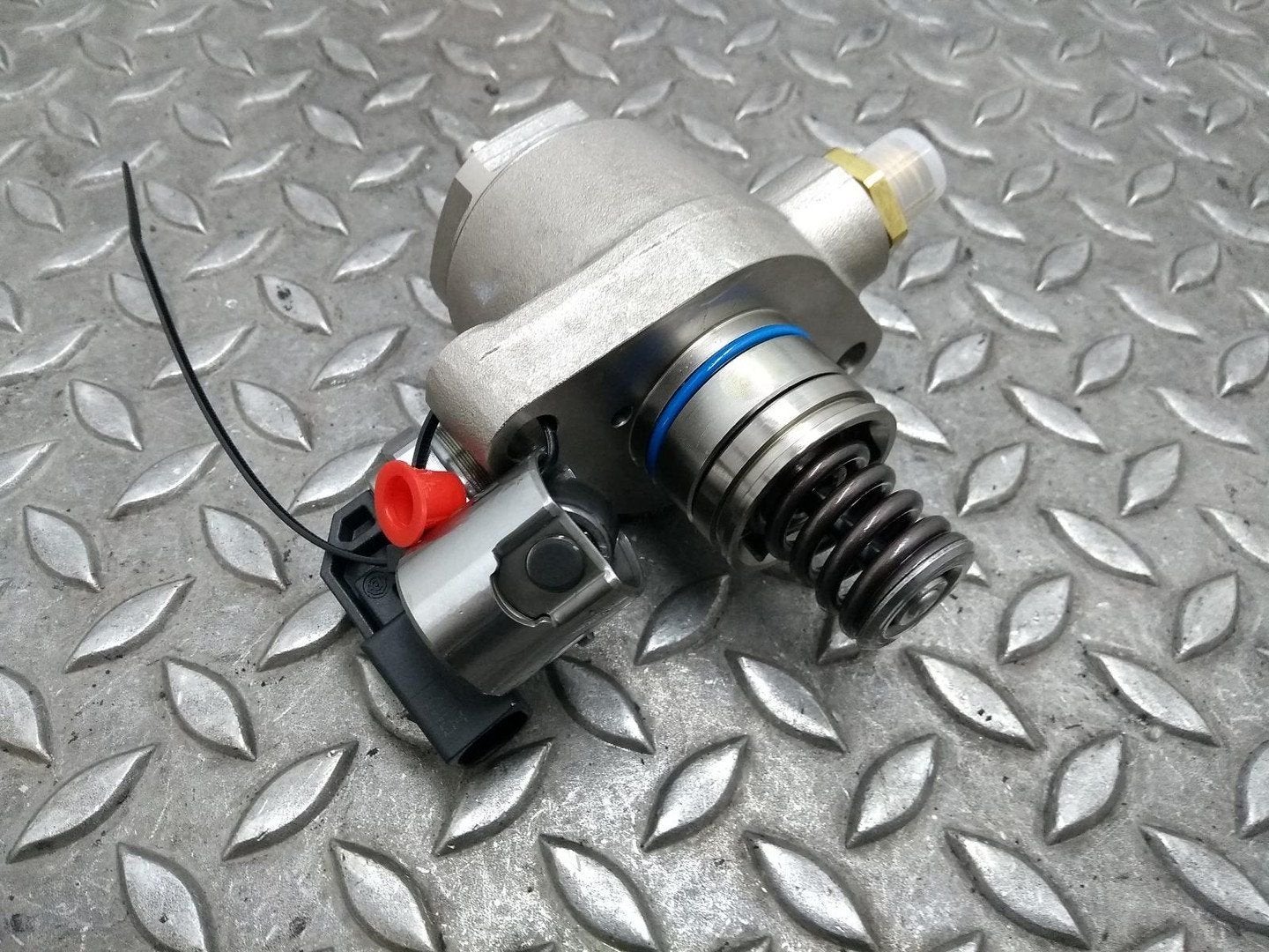 VOLKSWAGEN GOLF BRANDSTOF POMP VOOR DE INJECTOR 2016, Autos : Pièces & Accessoires, Systèmes à carburant, Utilisé, ARN reconnu