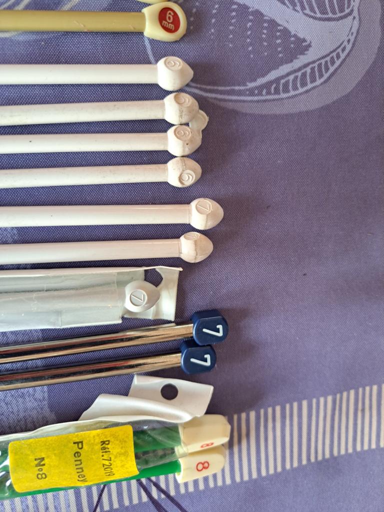 Lot de 12 paires d' aiguilles à tricoter, Enlèvement ou Envoi