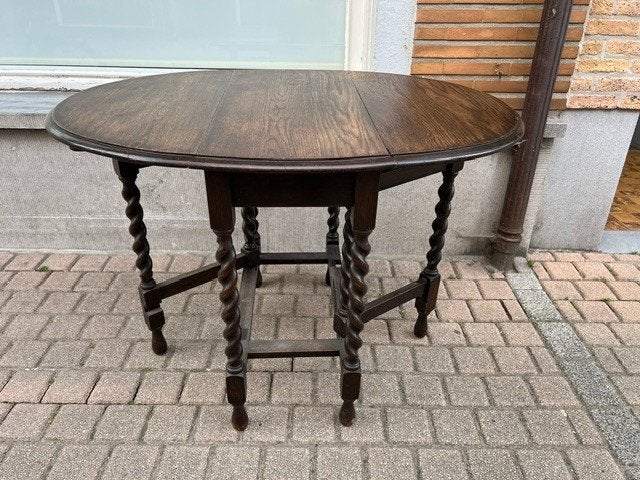 Une table anglaise ancienne à abattants, Enlèvement