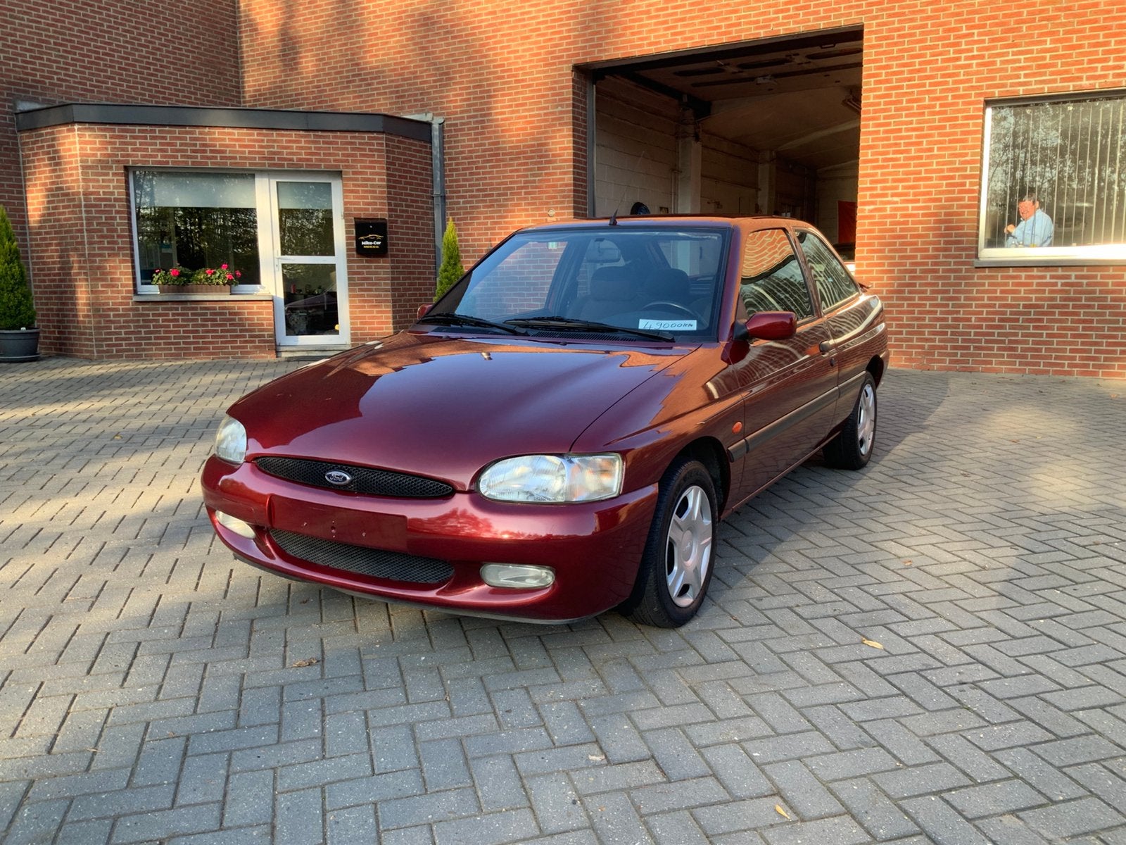 Ford Escort - 49.000 Km. - Youngtimer - Zeer goede staat!!!, Auto's, Escort, Stof, Handgeschakeld, Particulier