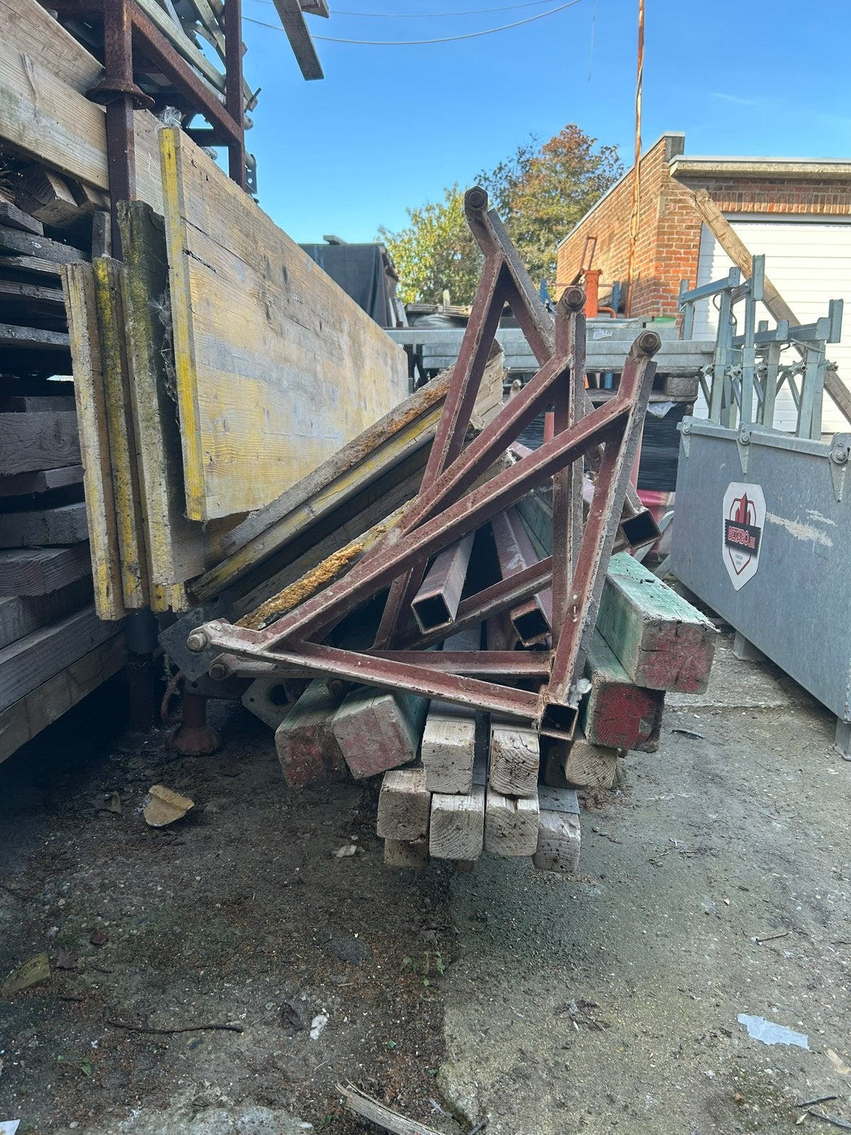 Pakket metselprofielen + betonplaten in goede staat, Doe-het-zelf en Bouw, Ophalen, Gebruikt