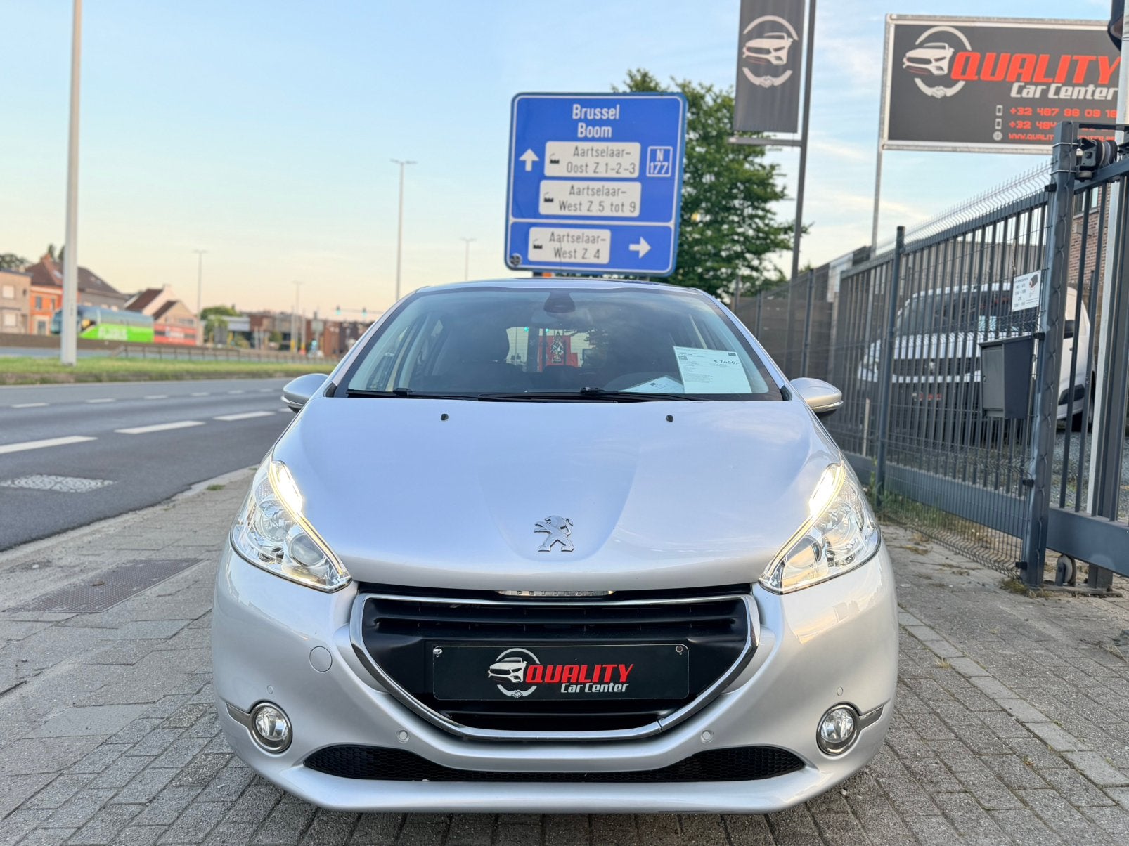 Peugeot 208 Allure 1.6i Automaat 081000km Pano Navi Pdc, Achat, Capteur de lumière, Entreprise, 149 g/km
