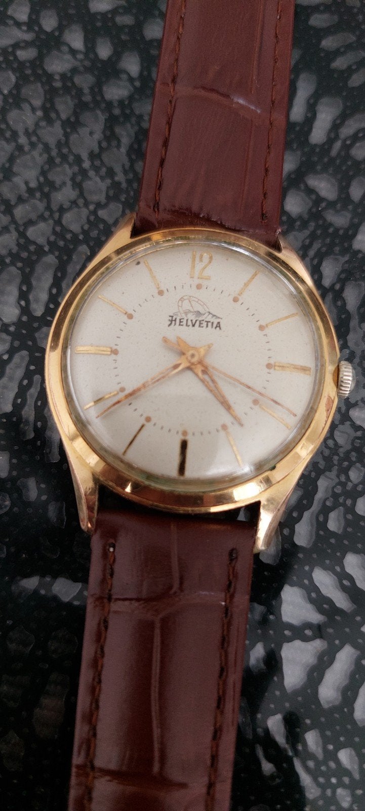 Oude horloge helvetia werkt perfect, Ophalen