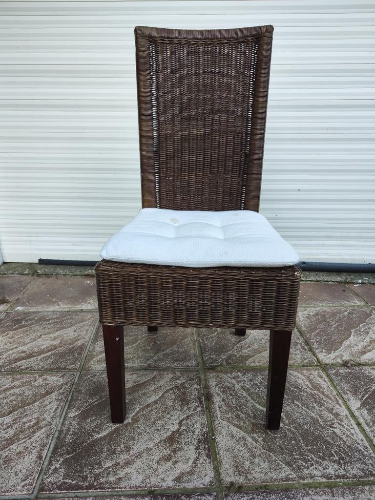 8 (acht) stoelen met kussens (zeer stevig), Ophalen