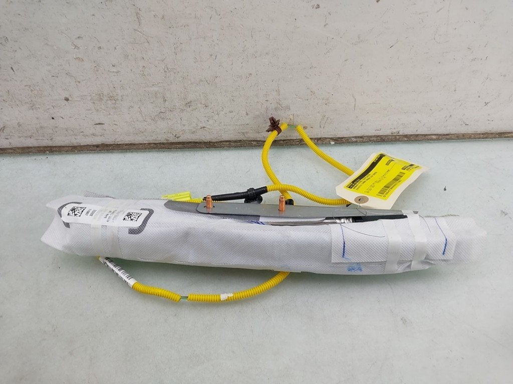 AIRBAG SIEGE Toyota Yaris Cross (PB1 / PJ1) (|73920K0011|), Kundenbetreuung@toyota.de, Toyota, Utilisé, Toyota-Allee 2
50858  Köln, DE