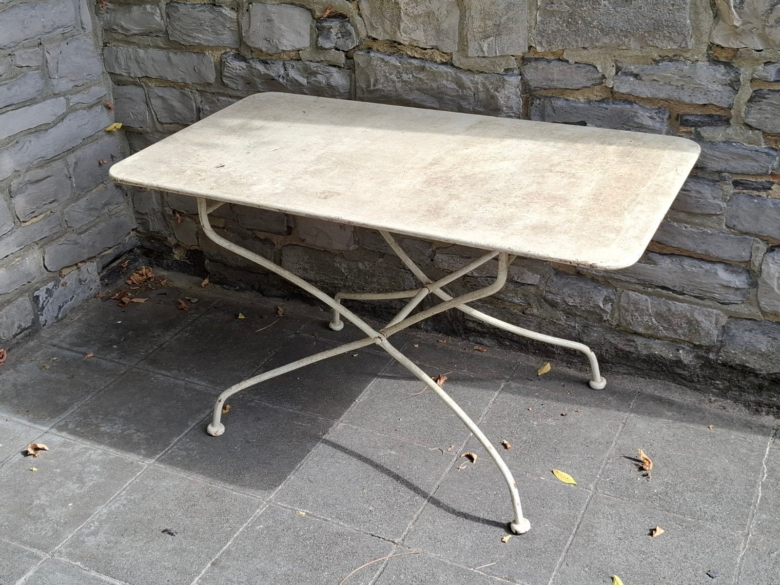 Table pliante vintage en métal – ancienne table de jardin, Jardin & Terrasse, Inconnu, Inconnu, Enlèvement, Inconnu