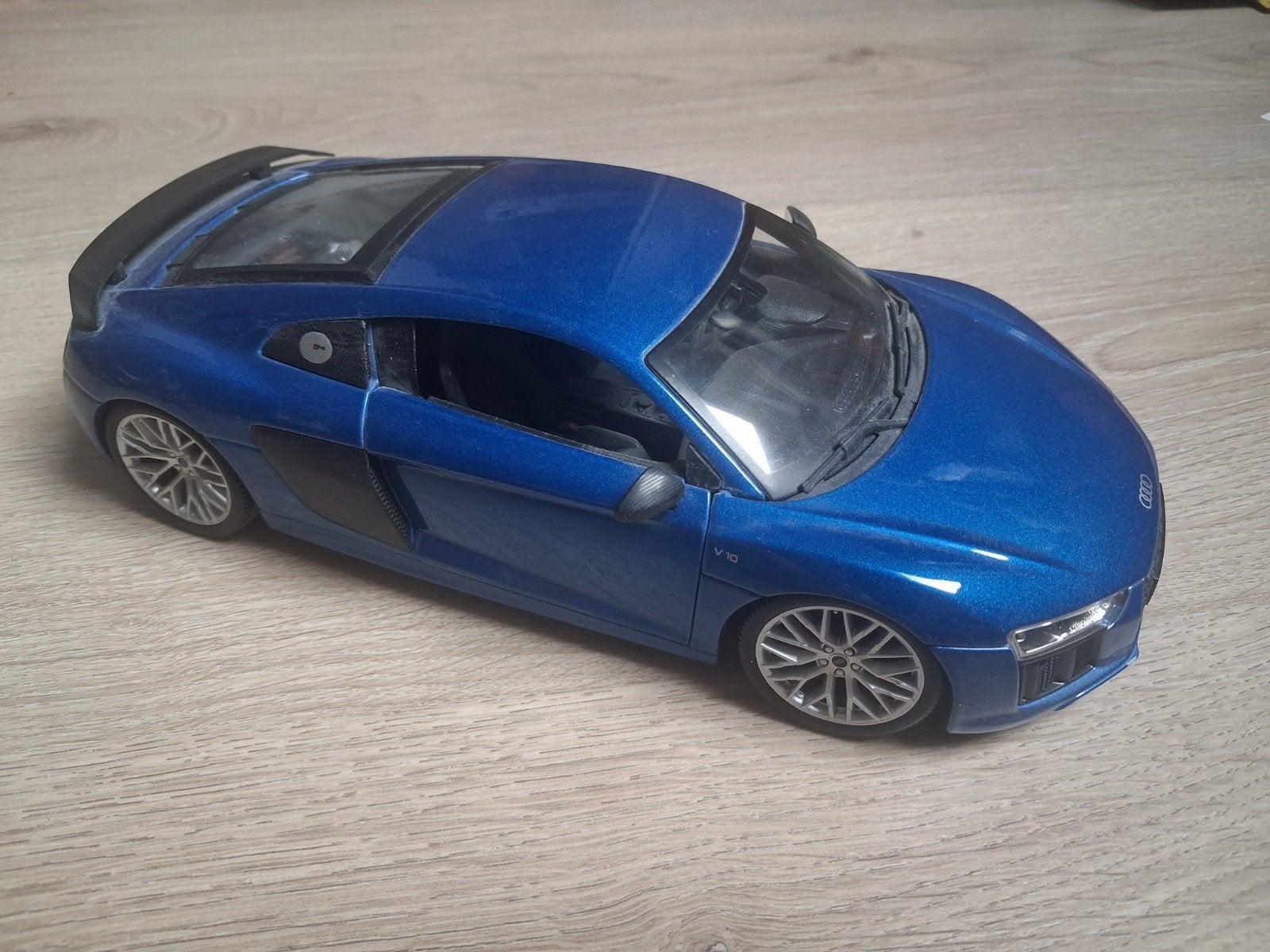 audi r8 schaalmodel 1:18, Ophalen