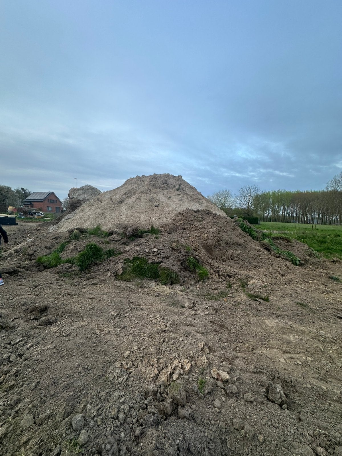 Aanvulgrond, Ophalen