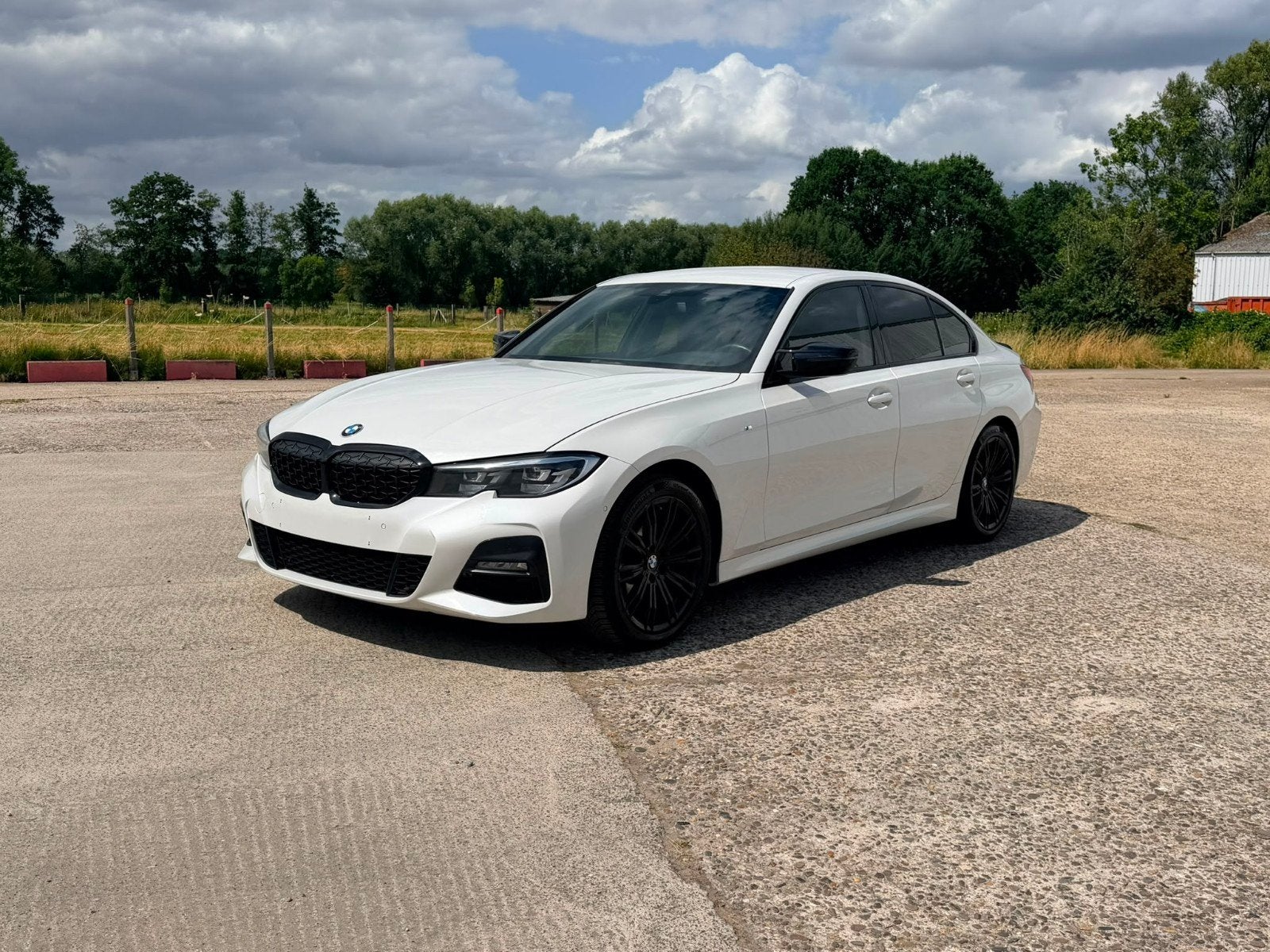 BMW 316d M Sport Automaat – 2020, Auto's, Automaat, Navigatiesysteem, Alcantara, Wit