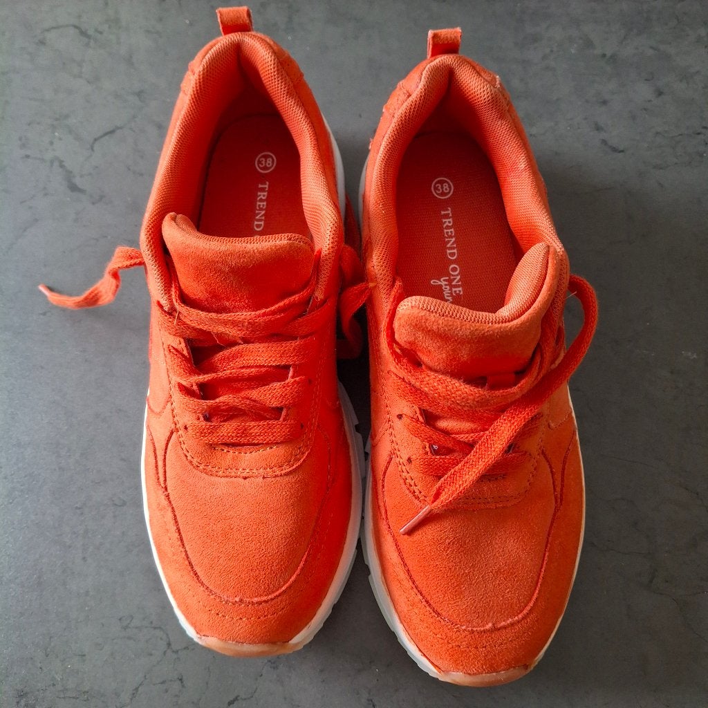Baskets neuves couleur terra cotta P38, Sport en Fitness, Basketbal, Ophalen, Nieuw, Overige typen