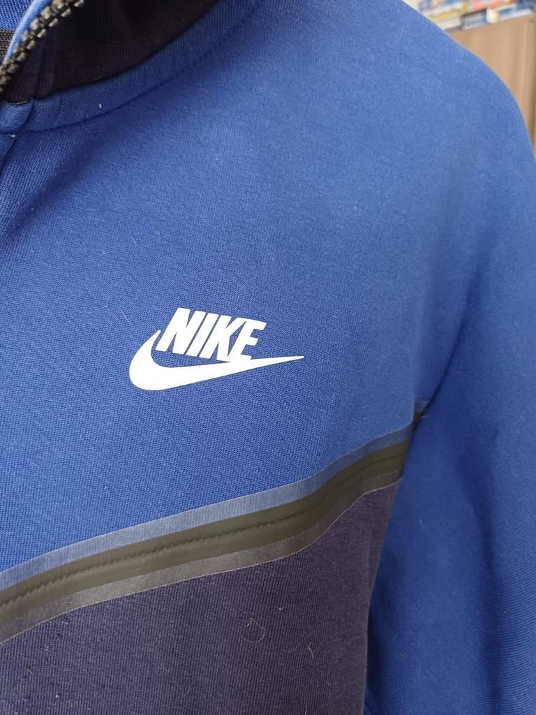 NIKE TECH MAAT M, Enlèvement, Taille 48/50 (M)