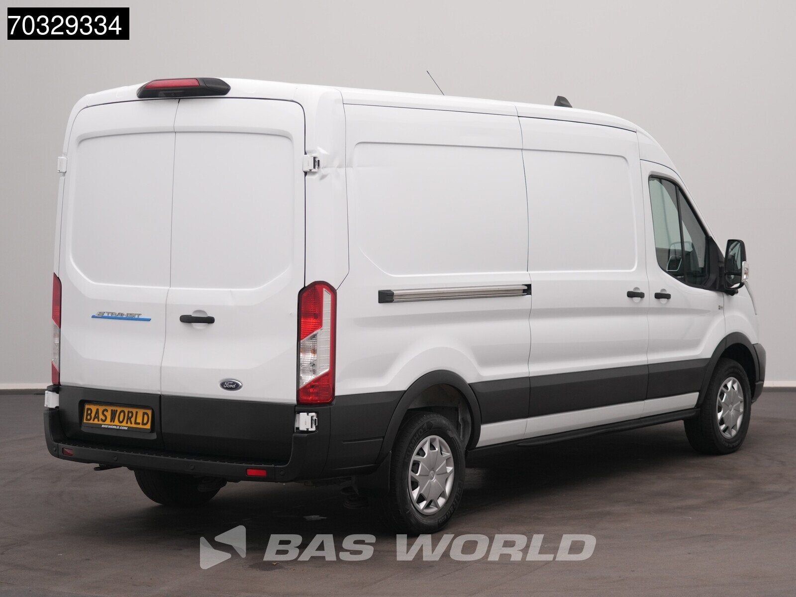 Ford e-Transit 184pk L3H2 L3 Elektrisch 68kWh 317km WLTP Nav, Auto's, Bestelwagens en Lichte vracht, Automaat, Stof, Gebruikt