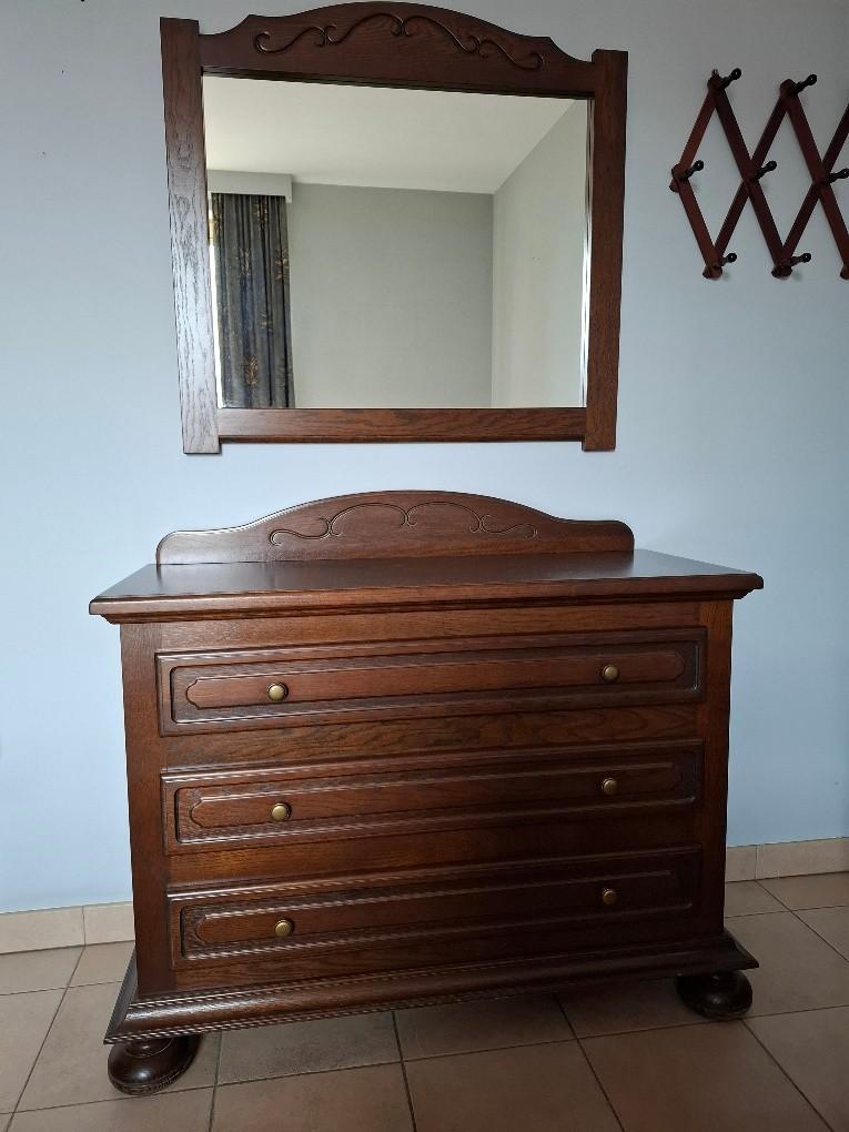 eiken nachtkastjes , commode en spiegel, Ophalen
