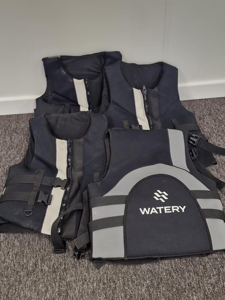 Te Koop Watery reddingsvesten/zwemvesten., Watersport en Boten, Ophalen